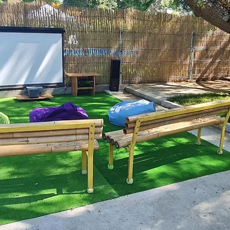 Готель Char 2*